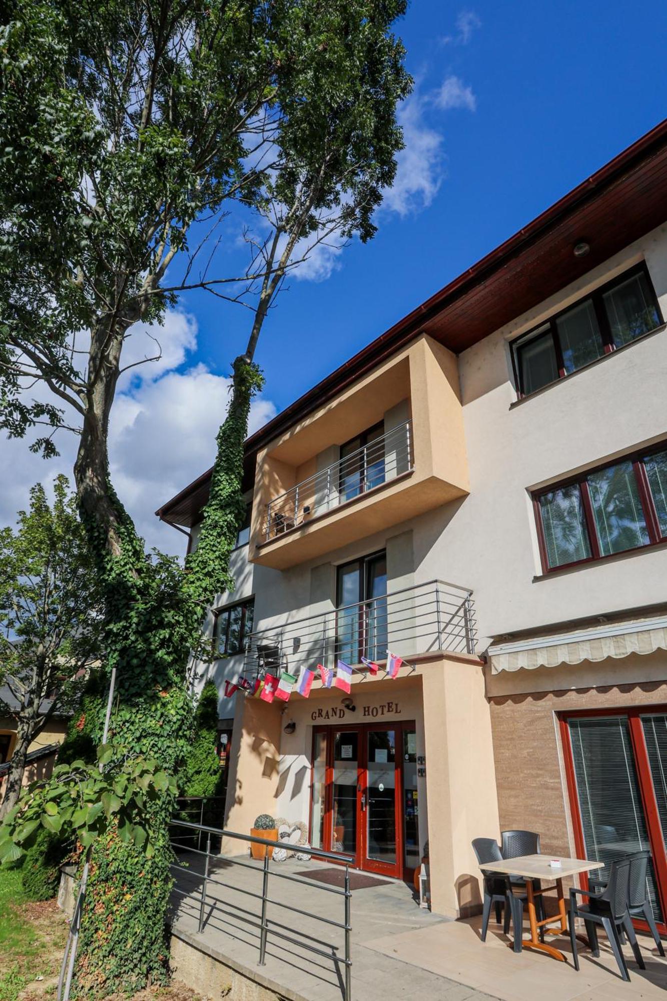 Grand Hotel Senica, Garni Exterior foto